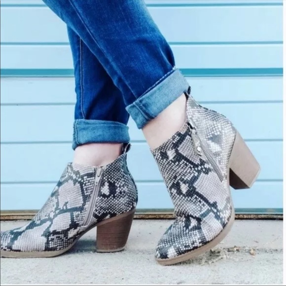 Faux Leather Double Zip Gray Snakeskin Bootie - Picture 2 of 8